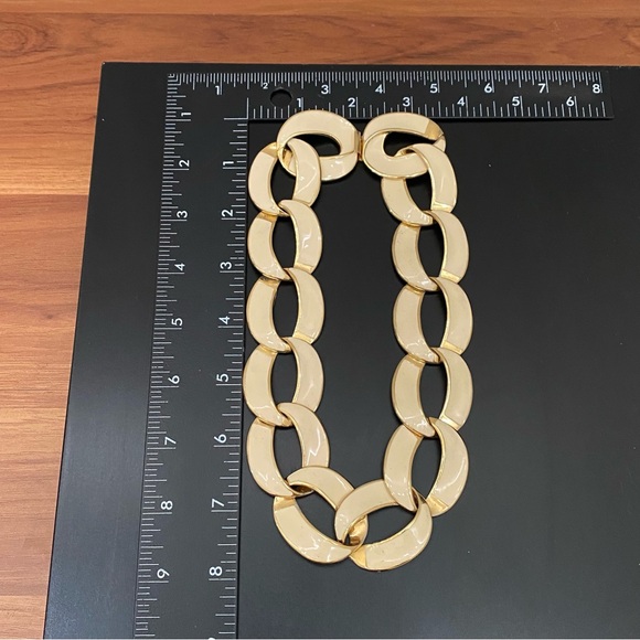 Vintage Unsigned Enameled Cream Gold-tone Chunky Chain Necklace 138g. - Picture 10 of 15